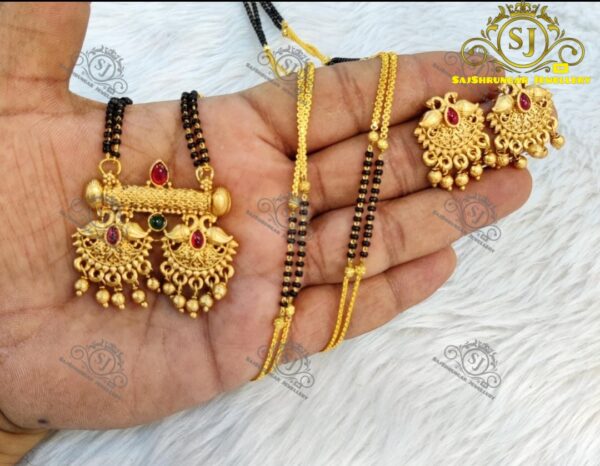 #sajshrungarjewellery#श्रृगारज्वेलरी #festival #dagine #daimaond set #americandiamond #adset #motiset #tanmani#chichpeti #tanmani #pearljewelleryset #mattvati #bajuband #choker #armlet#mangalsutra#maharashtrachae #traditional #jewellery #maharashtrian #dagine #bangdya #bangles #bangle #traditional #marathi # oxidisedms #silverms#tanmani #kashibai #bugadi #bride #marathmol #design #hipbelt #kamberpatt#marathmole #saaj #mangalsutra #belpan #chinchpeti #tanmani #puneri #putalihar #mohanmal #bormala #vajratik #vajrateek # Thanks 