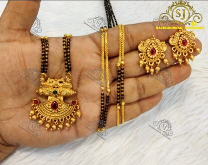 #sajshrungarjewellery#श्रृगारज्वेलरी #festival #dagine #daimaond set #americandiamond #adset #motiset #tanmani#chichpeti #tanmani #pearljewelleryset #mattvati #bajuband #choker #armlet#mangalsutra#maharashtrachae #traditional #jewellery #maharashtrian #dagine #bangdya #bangles #bangle #traditional #marathi # oxidisedms #silverms#tanmani #kashibai #bugadi #bride #marathmol #design #hipbelt #kamberpatt#marathmole #saaj #mangalsutra #belpan #chinchpeti #tanmani #puneri #putalihar #mohanmal #bormala #vajratik #vajrateek # Thanks 