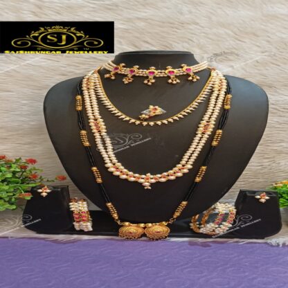 #sajshrungarjewellery#श्रृगारज्वेलरी #festival #dagine #daimaond set #americandiamond #adset #motiset #tanmani#chichpeti #tanmani #pearljewelleryset #mattvati #bajuband #choker #armlet#mangalsutra#maharashtrachae #traditional #jewellery #maharashtrian #dagine #bangdya #bangles #bangle #traditional #marathi # oxidisedms #silverms#tanmani #kashibai #bugadi #bride #marathmol #design #hipbelt #kamberpatt#marathmole #saaj #mangalsutra #belpan #chinchpeti #tanmani #puneri #putalihar #mohanmal #bormala #vajratik #vajrateek # Thanks 